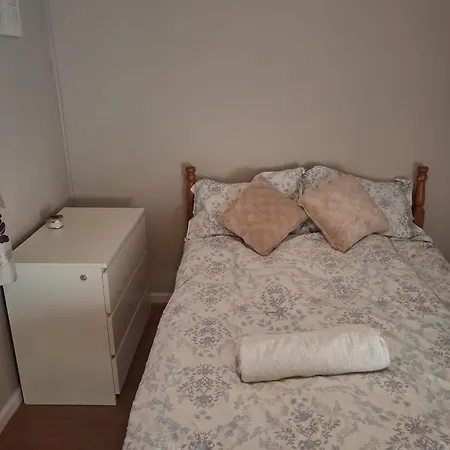2 Bedroom House דירה Whites Town