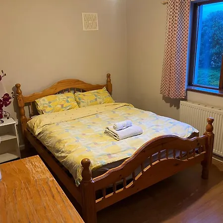 דירה 2 Bedroom House Whites Town